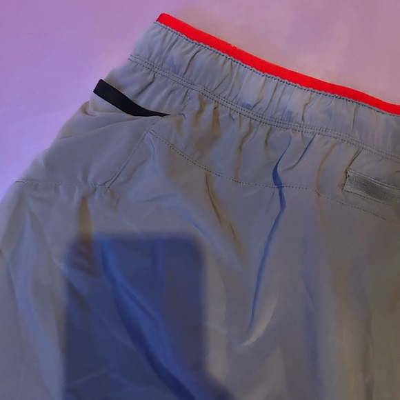 Saucony Gray Athletic Shorts - Picture 9 of 13